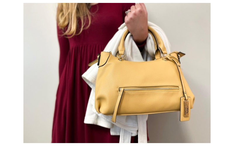 Darcy biscot yellow